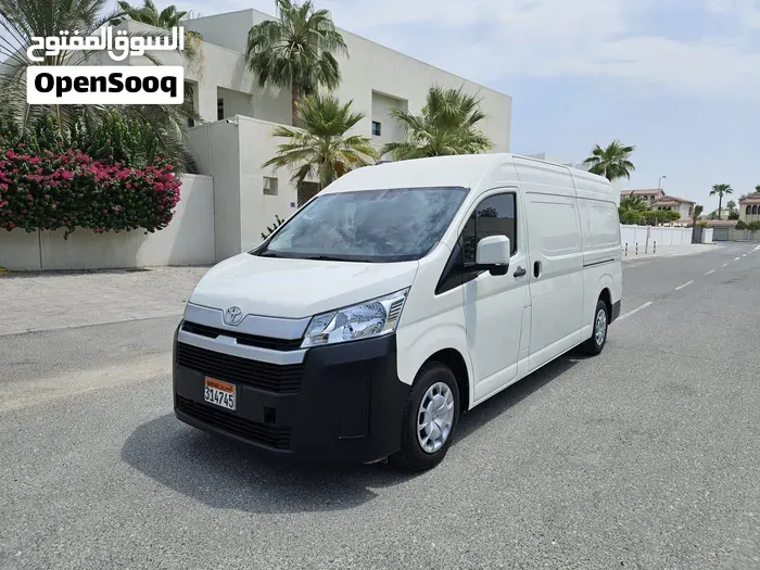 Toyota Hiace 2019 photo 2