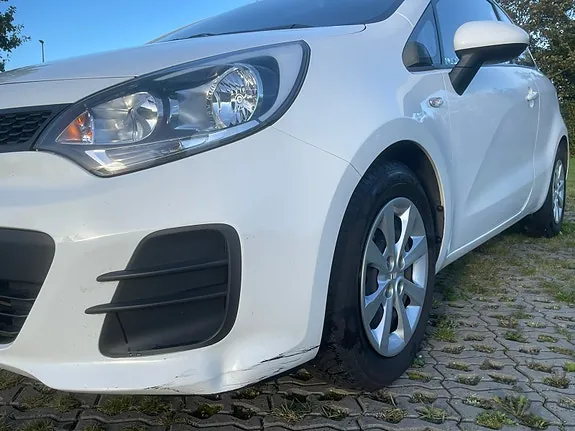 Kia Rio 2015 photo 5