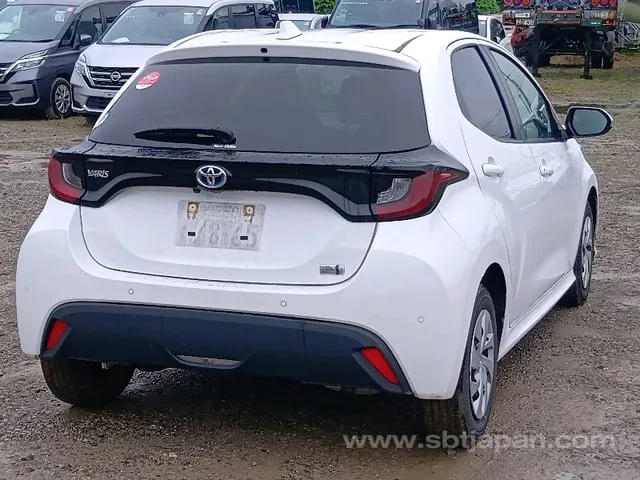 Toyota Yaris 2023 photo 4
