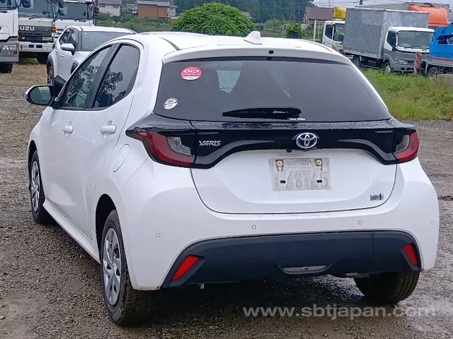 Toyota Yaris 2023 photo 3
