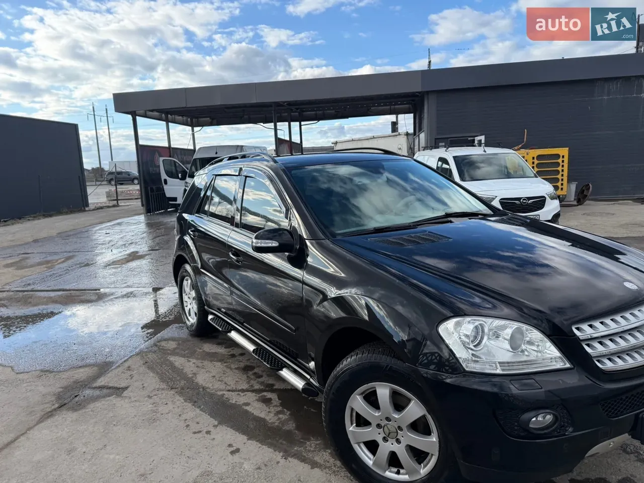 Mercedes-Benz M-Class 2005 photo 4