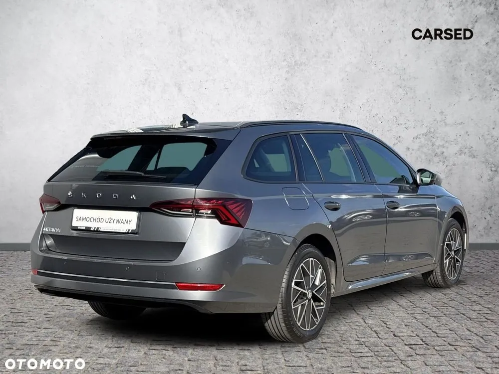 Skoda Octavia 2023 photo 2