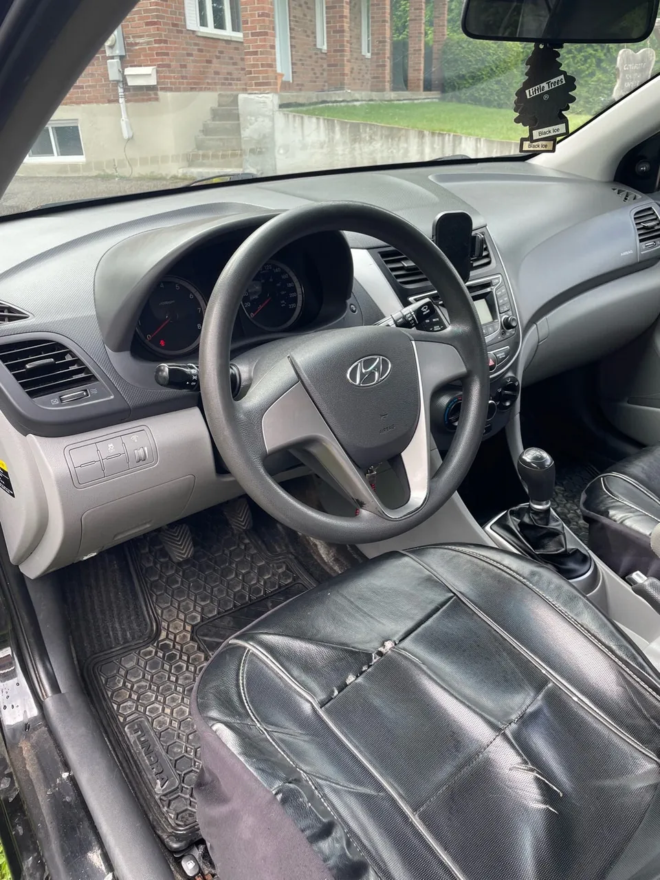 Hyundai Accent 2016 photo 5