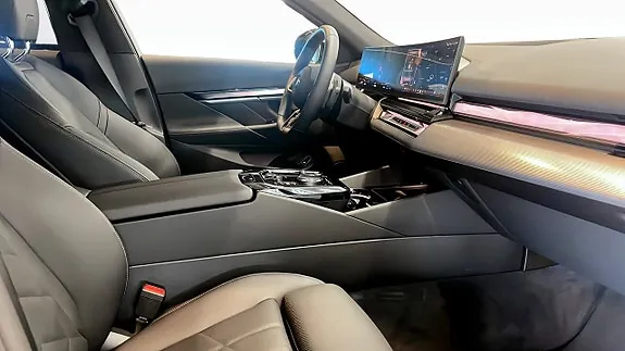 BMW 530E 2026 photo 3
