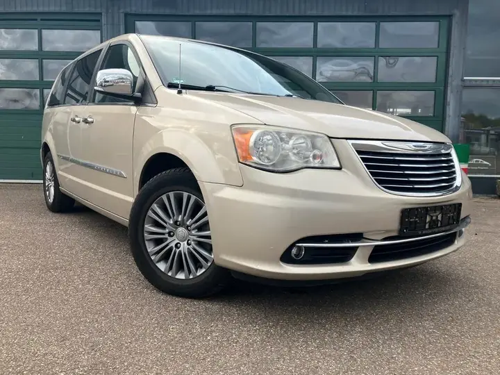 Chrysler Town & Country