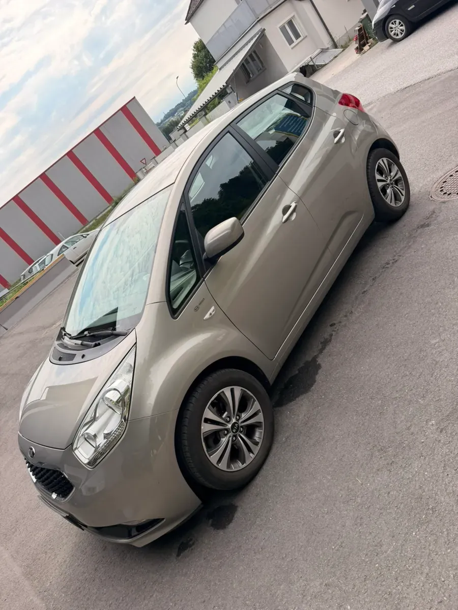 Kia Venga 2017 photo 2