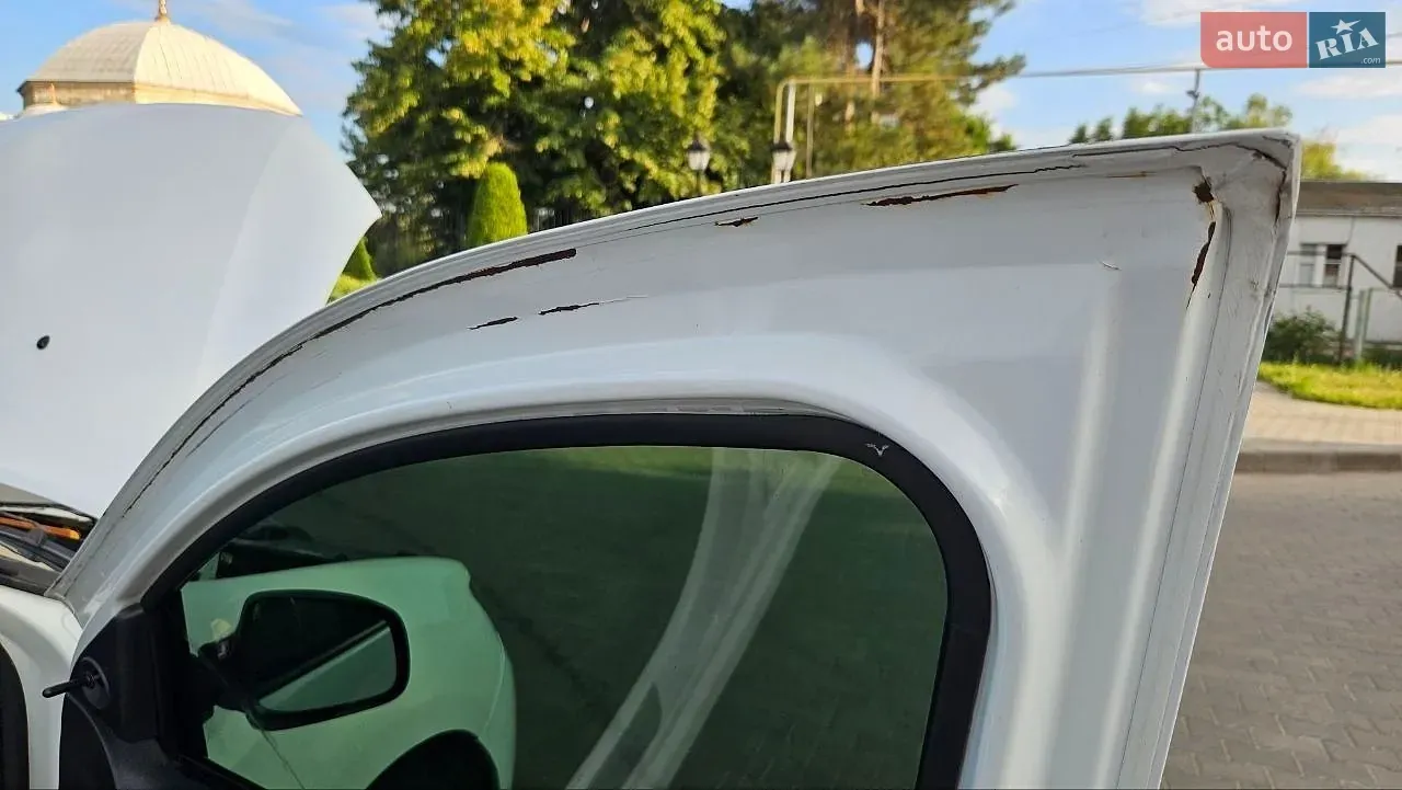 Renault Logan 2013 photo 4
