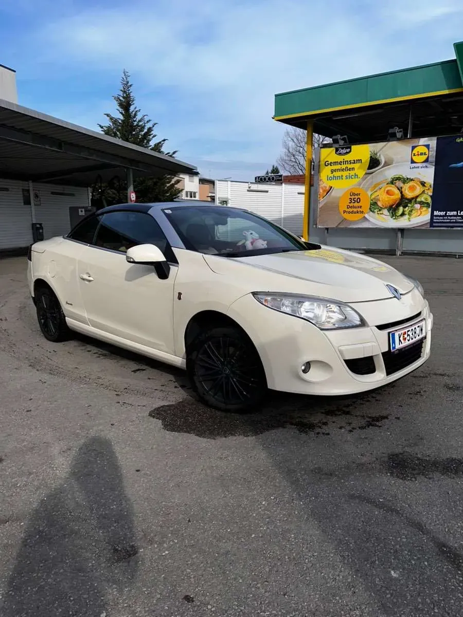 Renault Megane 2013 photo 2