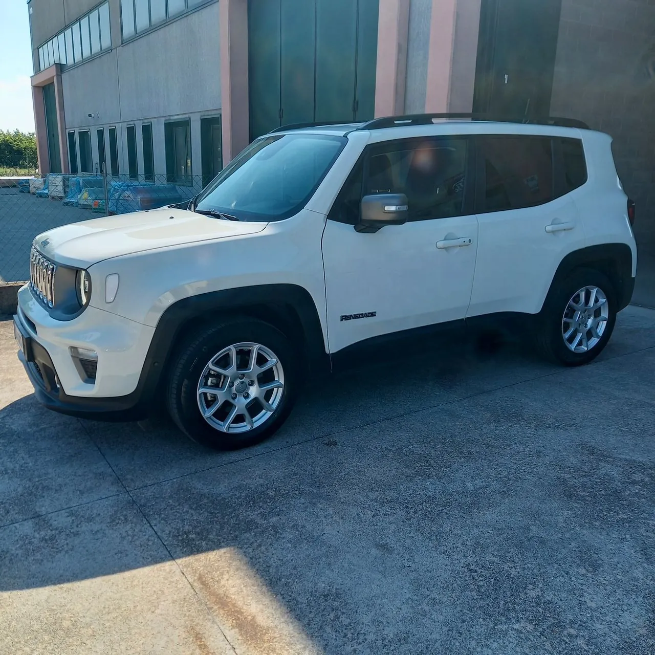 Jeep Renegade 2019 photo 2