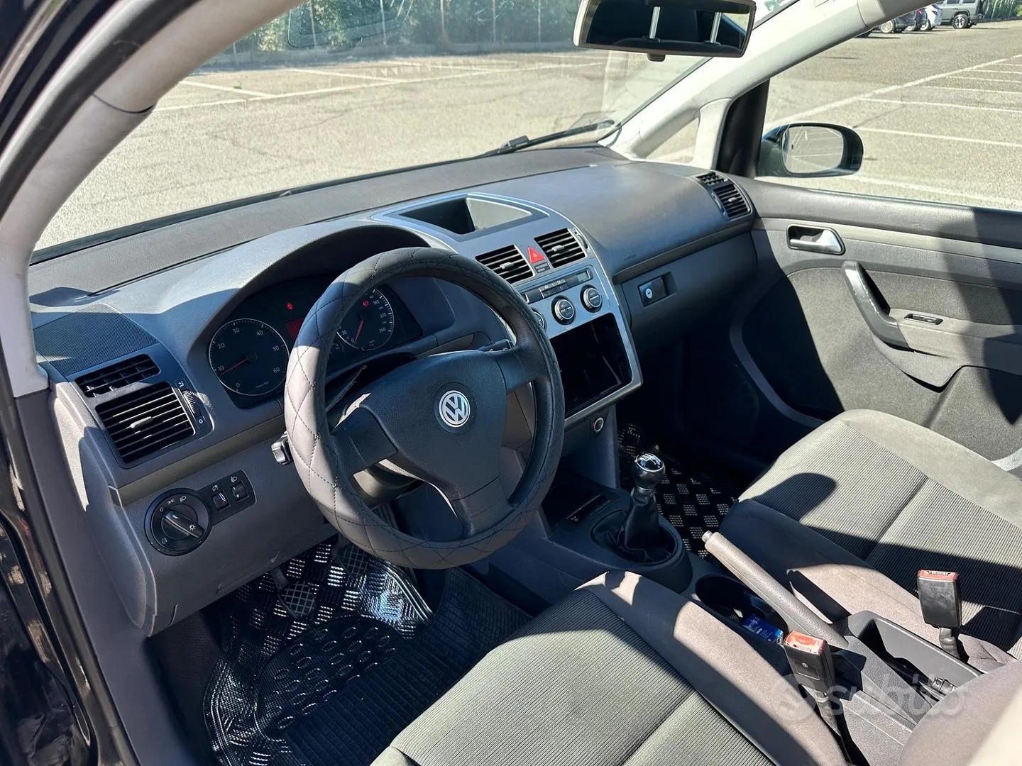 Volkswagen Touran 2008 photo 5