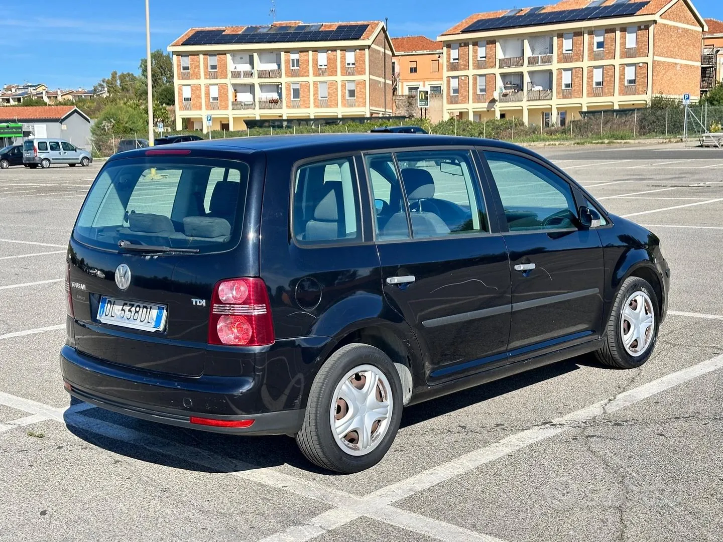 Volkswagen Touran 2008 photo 3
