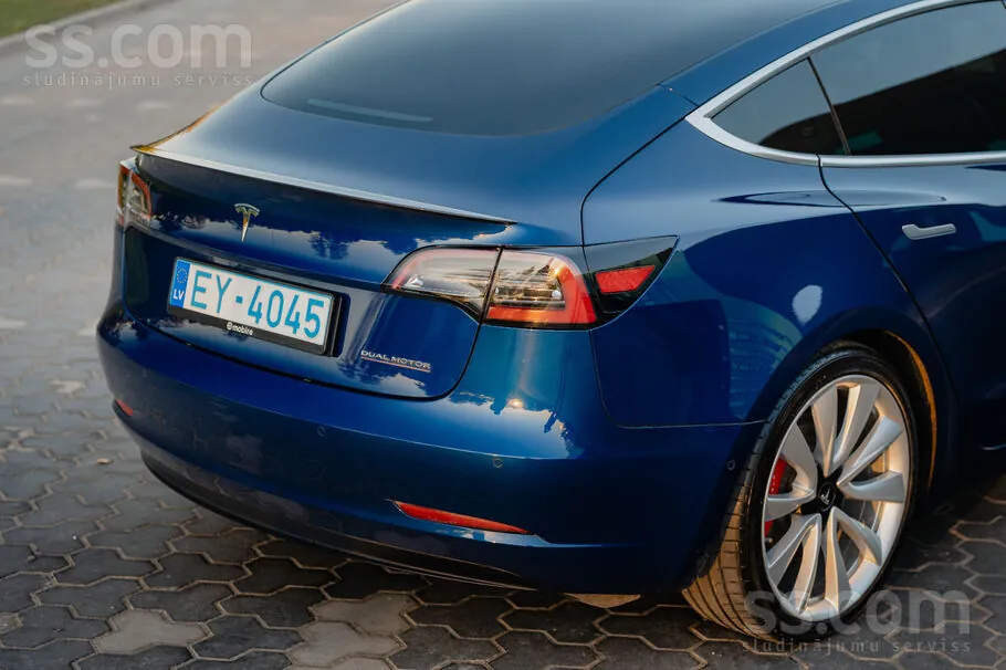 Tesla Model 3 2019 photo 2