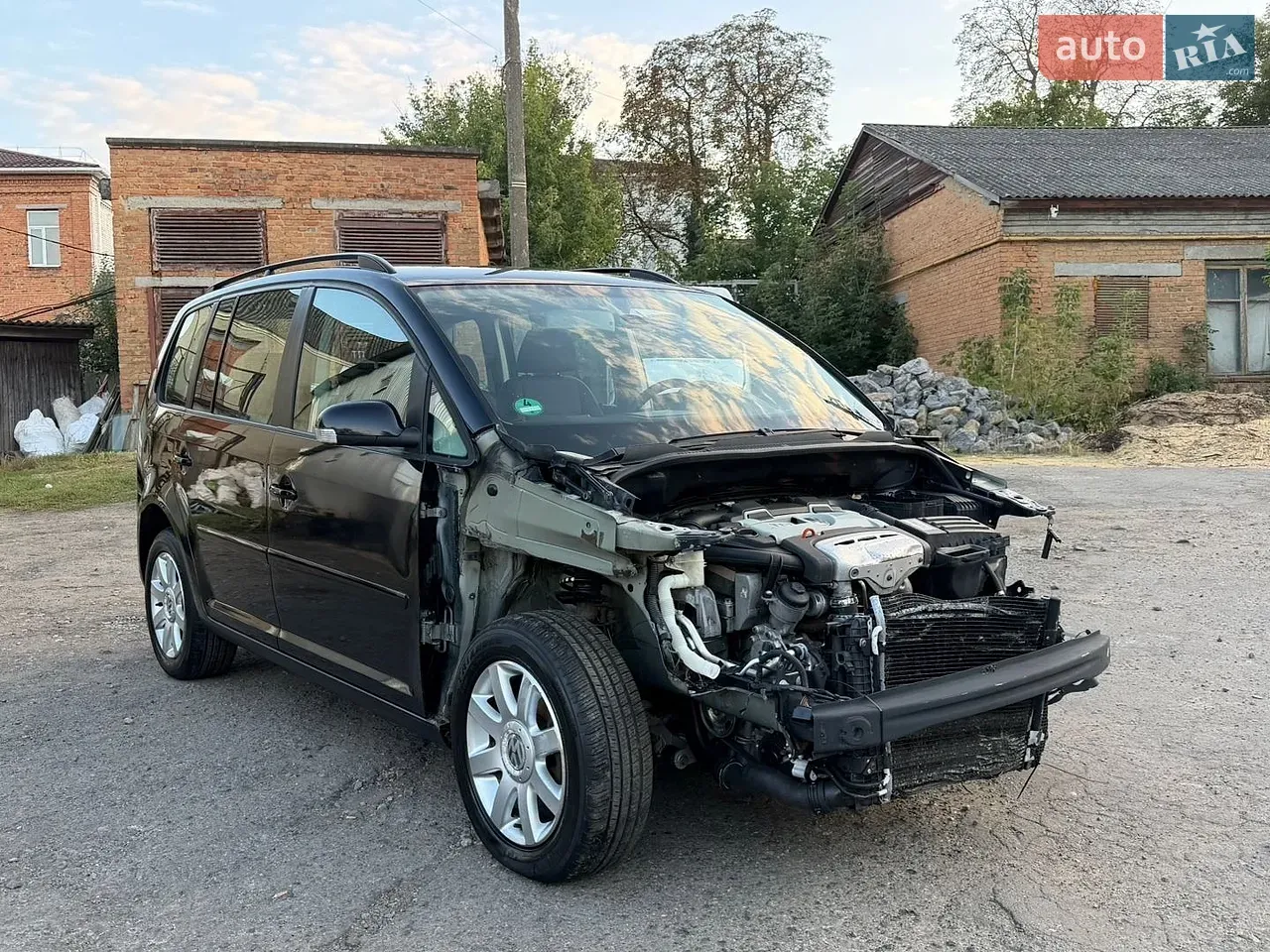 Volkswagen Touran 2006 photo 2