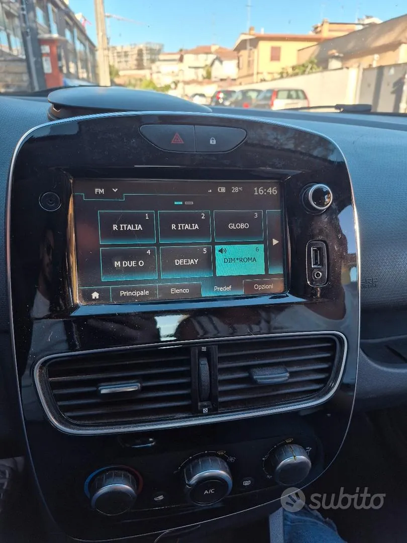 Renault Clio 2017 photo 4