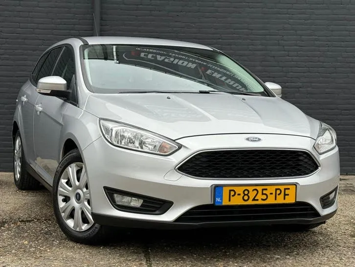 Ford Focus 2015 photo 2