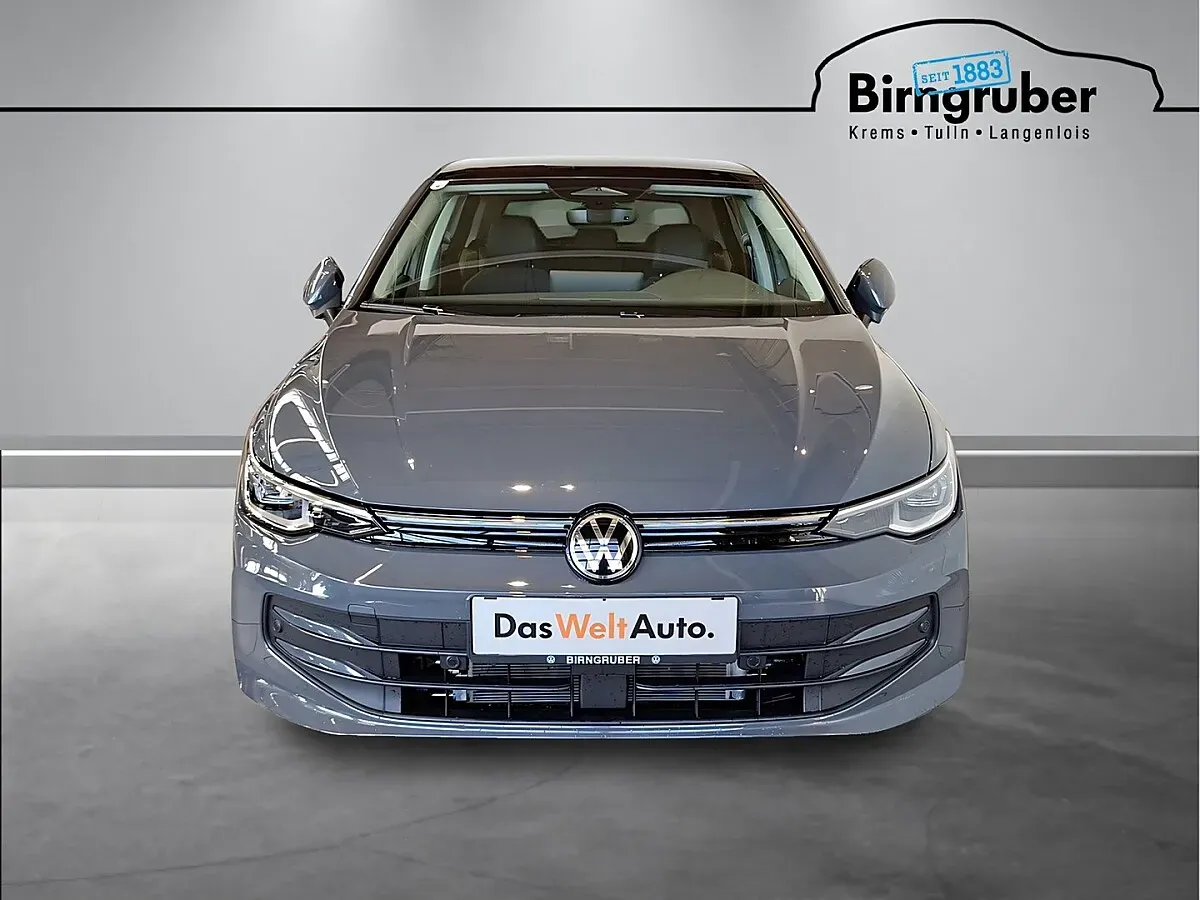 Volkswagen Golf 2026 photo 2