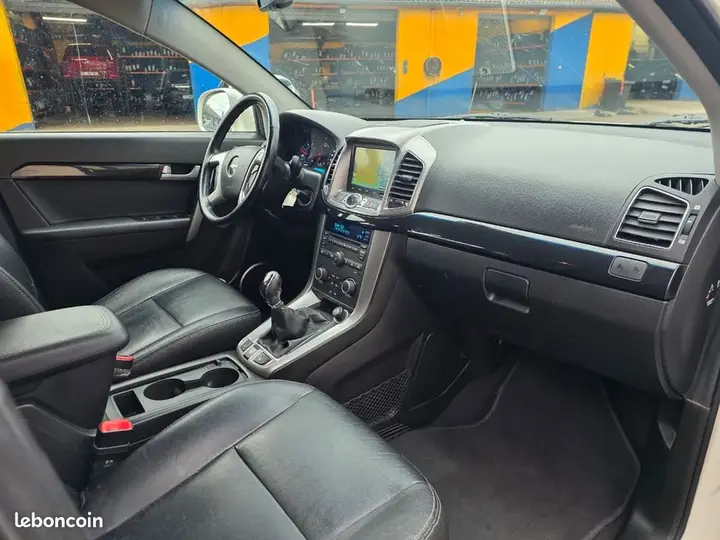 Chevrolet Captiva 2012 photo 2