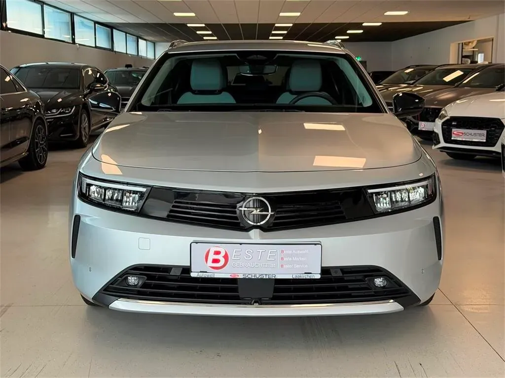 Opel Astra 2023 photo 2