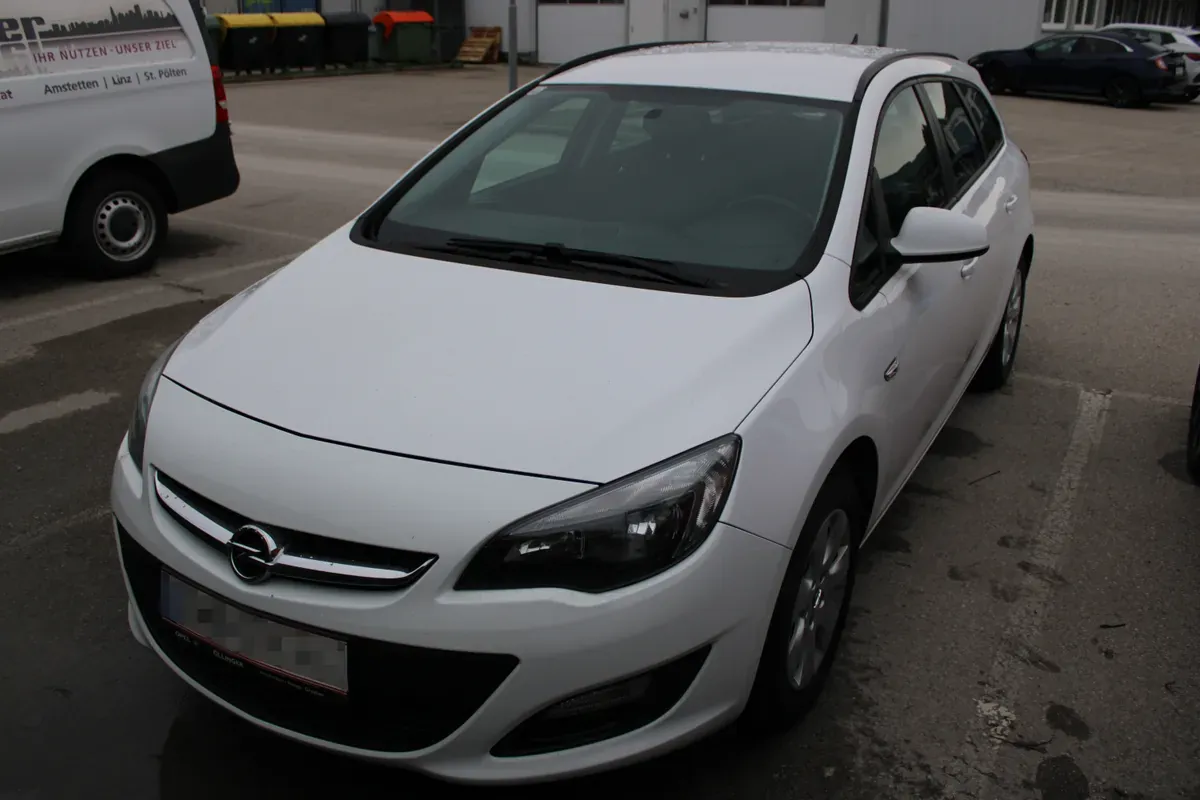 Opel Astra 2016 photo 2