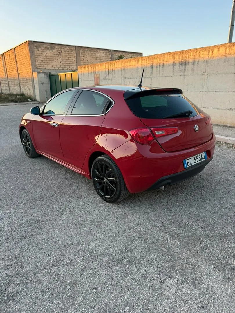Alfa Romeo Giulietta 2015 photo 4