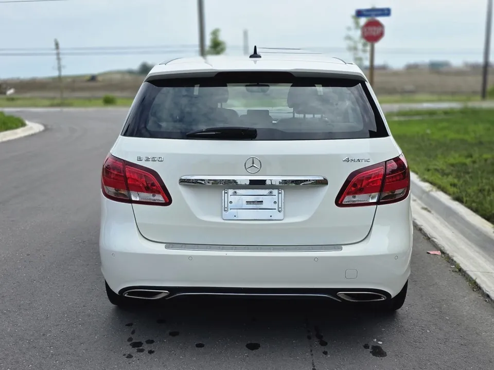 Mercedes-Benz B-Class 2015 photo 2