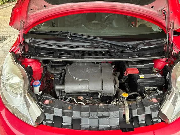 Peugeot 107 2012 photo 5
