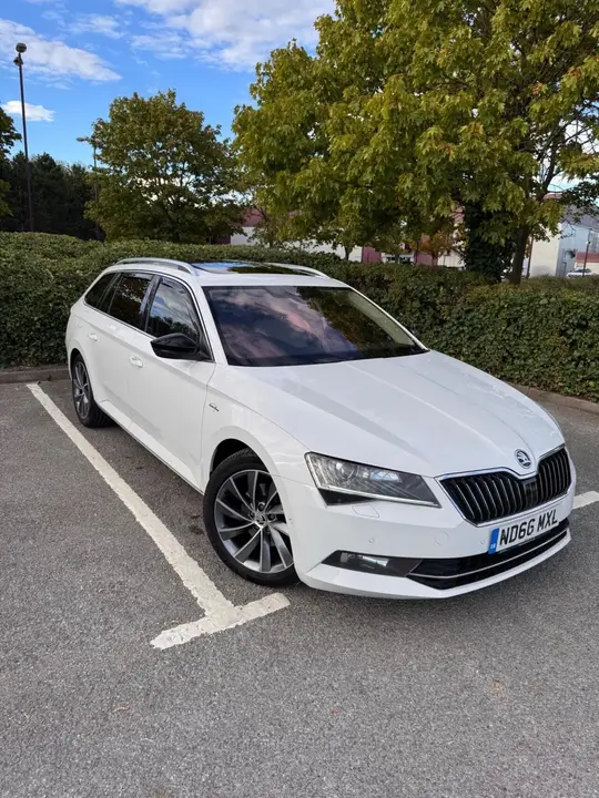 Skoda Superb 2017 photo 2