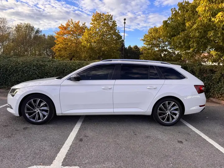 Skoda Superb 2017 photo 5