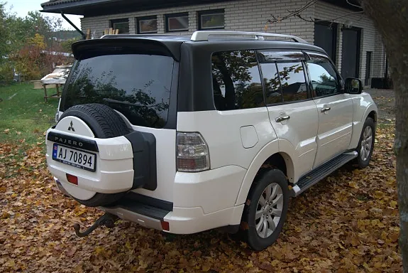 Mitsubishi Pajero 2010 photo 5