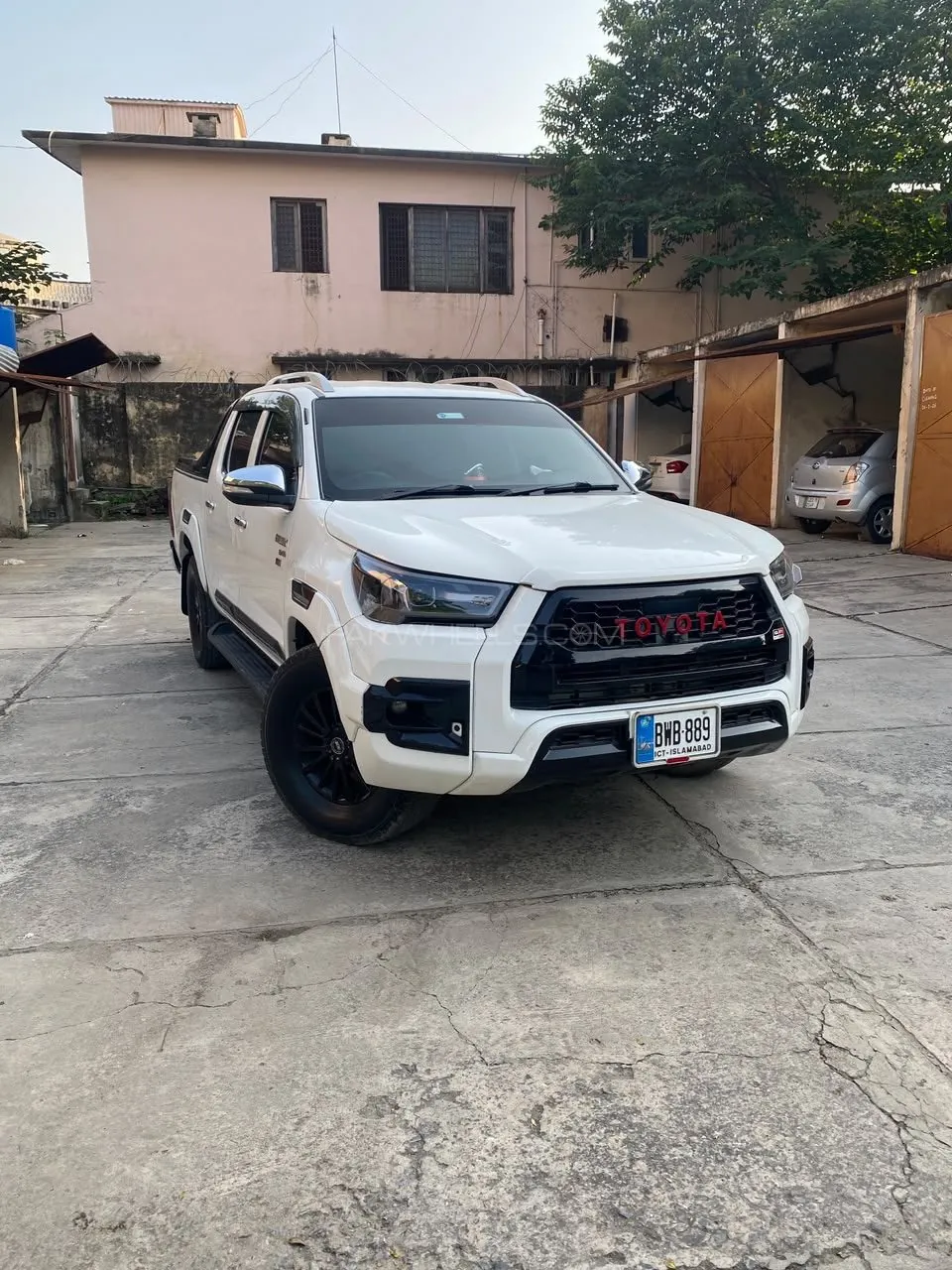 Toyota Hilux
