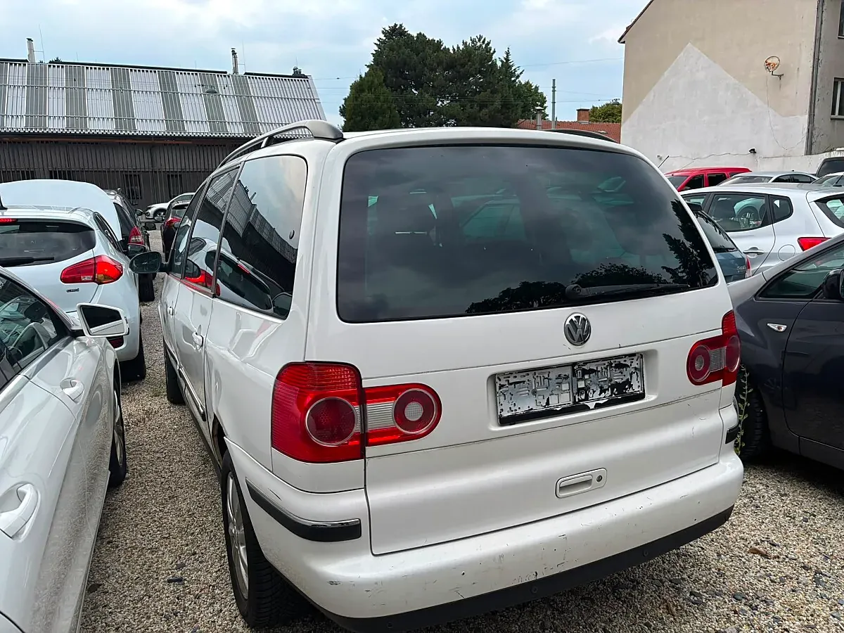 Volkswagen Sharan 2005 photo 3
