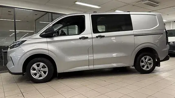 Ford Transit Custom 2024 photo 3