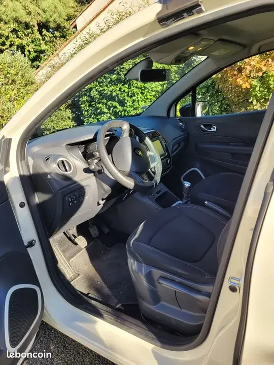 Renault Captur 2017 photo 3
