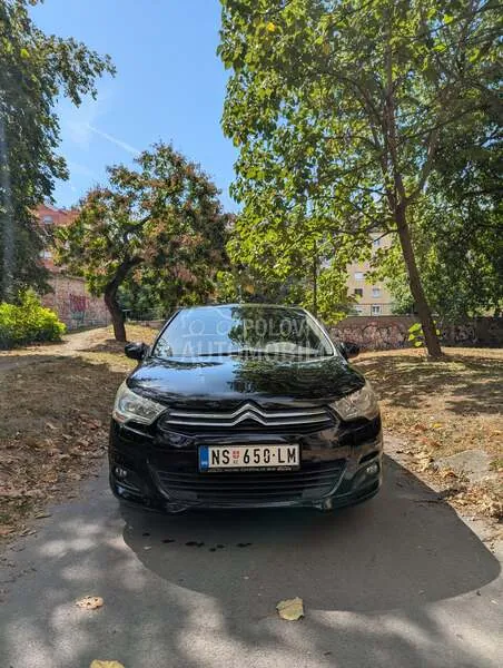 Citroen C4 2011 photo 4