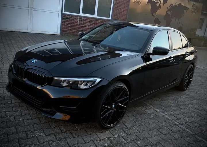 BMW 318I
