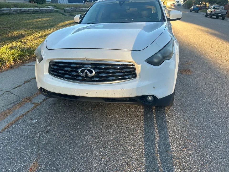 Infiniti Fx50 2010 photo 2