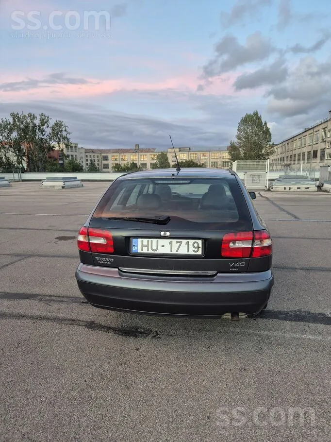 Volvo V40 2002 photo 5