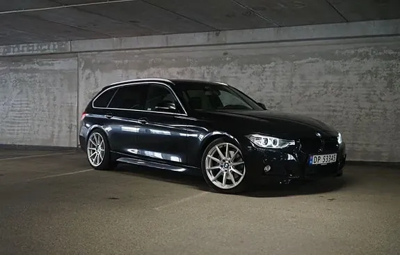 BMW 320I
