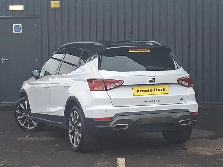 Seat Arona 2024 photo 2