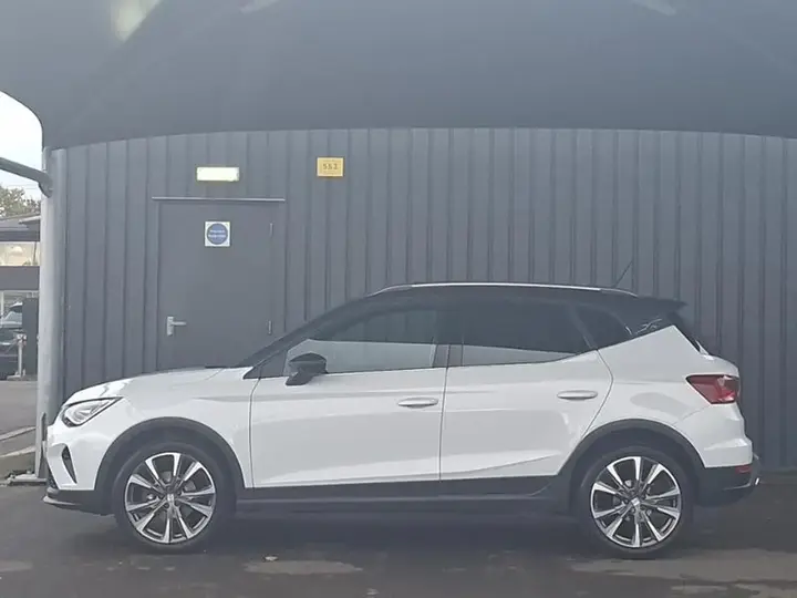 Seat Arona 2024 photo 4
