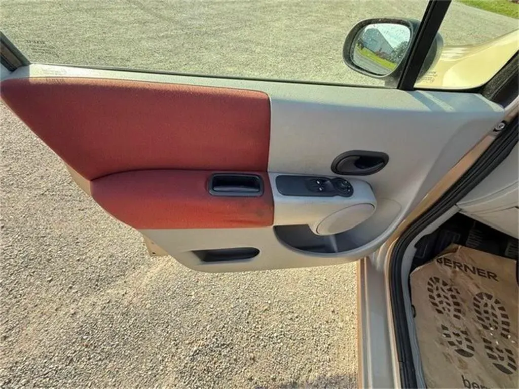 Renault Modus 2005 photo 3