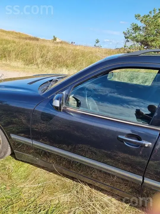 Mercedes-Benz E320 2002 photo 5