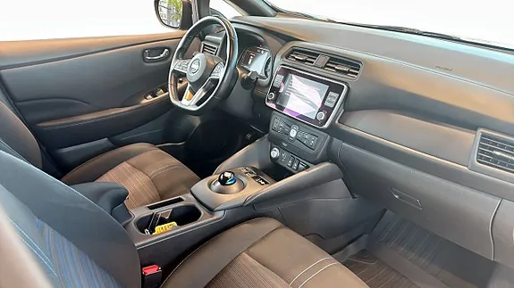 Nissan Leaf 2021 photo 3