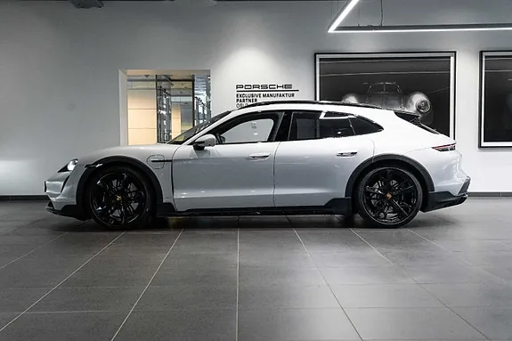 Porsche Taycan Cross Turismo 2021 photo 4