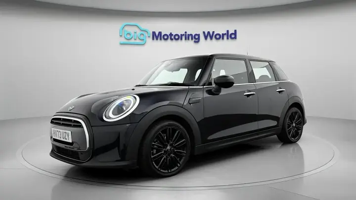 Mini Hatch 2023 photo 2