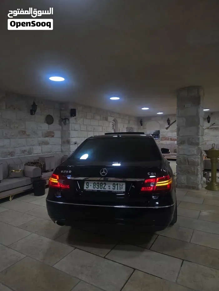 Mercedes-Benz E-Class 2011 photo 3