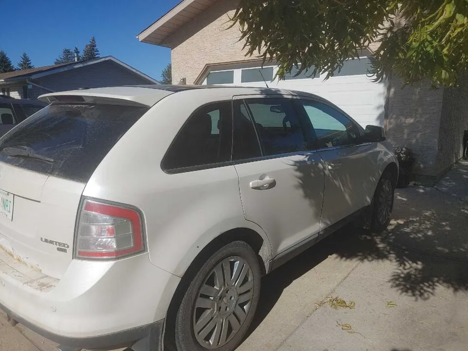 Ford Edge 2009 photo 2