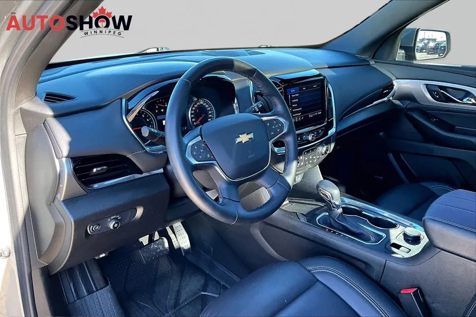 Chevrolet Traverse 2023 photo 2