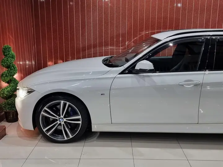 BMW 3 Series 2015 photo 5