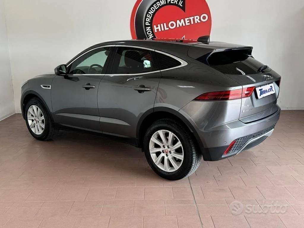 Jaguar E-Pace 2018 photo 3
